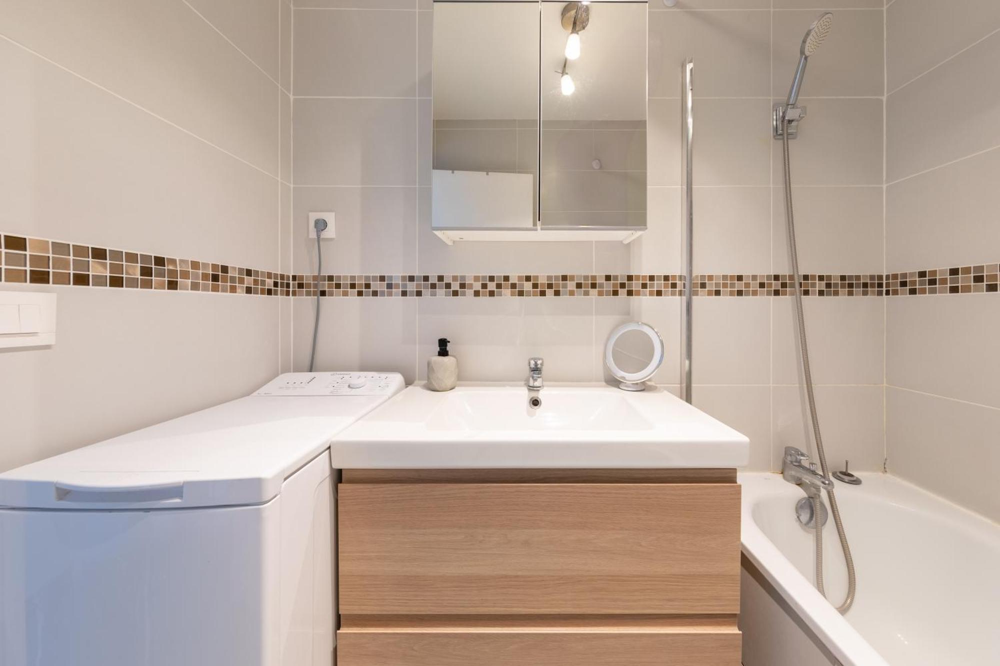 Appartement Proche Disneyland & Paris - 20 Minutes - Proche Gare Rer Noisiel Exterior photo